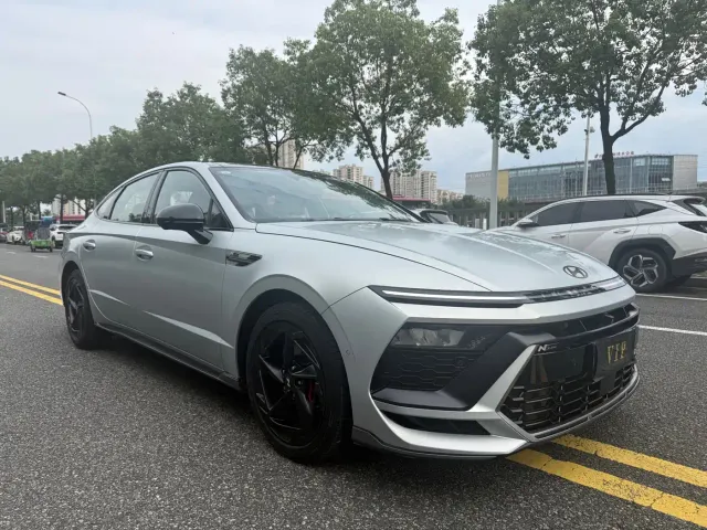 Hyundai Sonata — Фото автомобиля 3