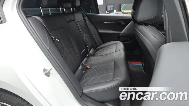 BMW 5 Series G60 — Фото автомобиля 11