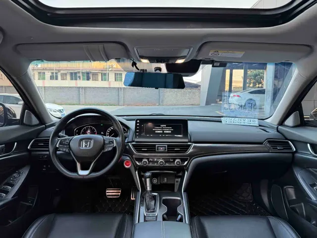 Honda Accord — Фото автомобиля 5