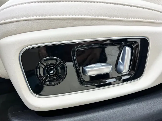 Li Auto L7 — Фото автомобиля 20
