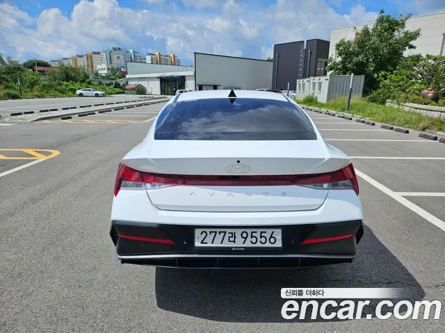 Hyundai Avante CN7 — Фото автомобиля 4