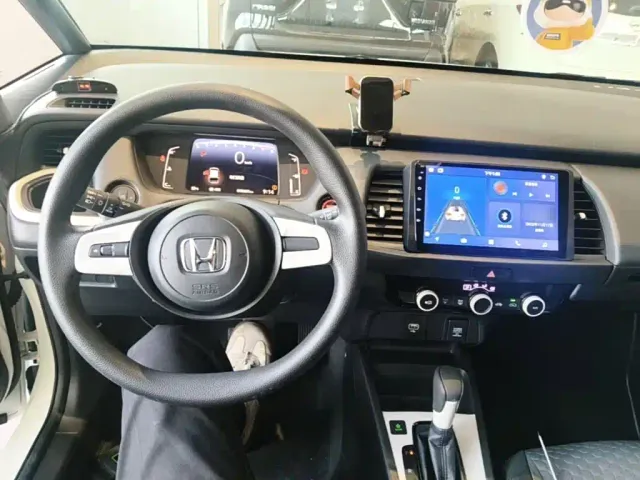 Honda Fit — Фото автомобиля 9
