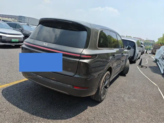 Li Auto L9 — Фото автомобиля 3