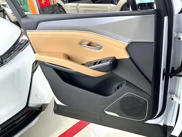 BYD Song L DM-i — Фото автомобиля 9