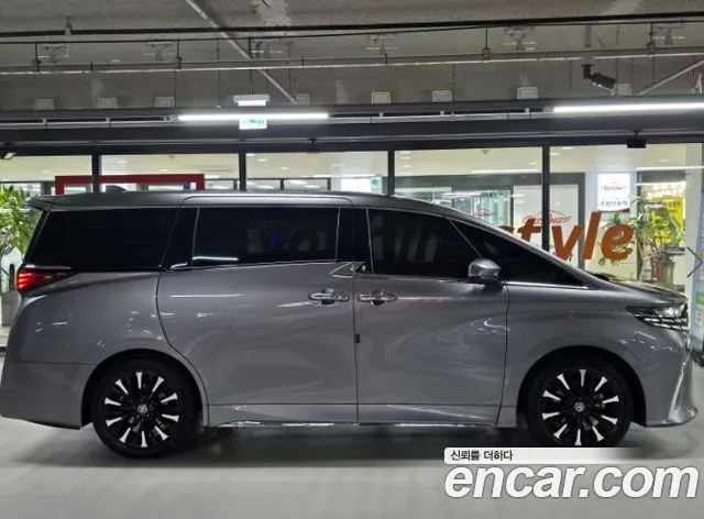 Toyota Alphard Generation 4 — Фото автомобиля 3