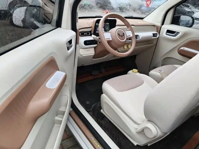 Wuling Hongguang Mini EV — Фото автомобиля 15