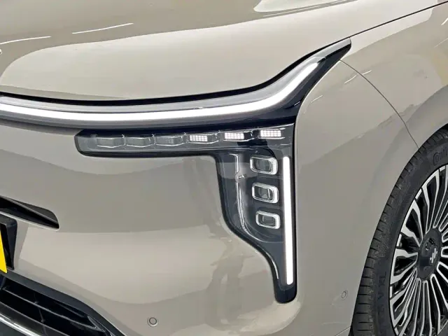 IM Motors LS8 — Фото автомобиля 10