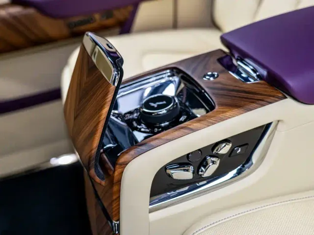 Rolls-Royce Cullinan — Фото автомобиля 14