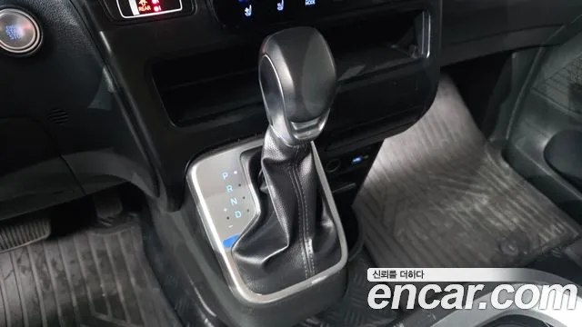Hyundai Staria — Фото автомобиля 9