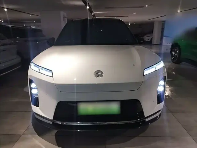 Nio ES8 — Фото автомобиля 2