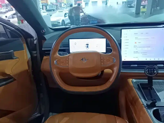Dongfeng eπ 008 — Фото автомобиля 6