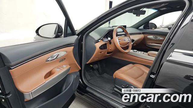 Genesis GV70 — Фото автомобиля 15