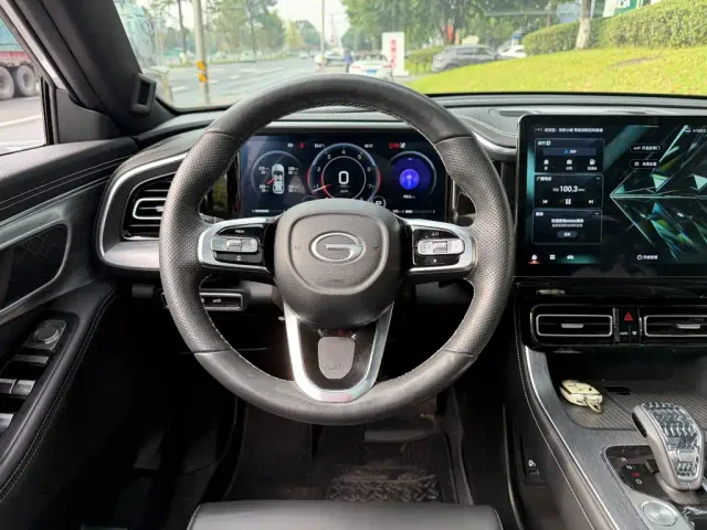 GAC Trumpchi GS8 — Фото автомобиля 14