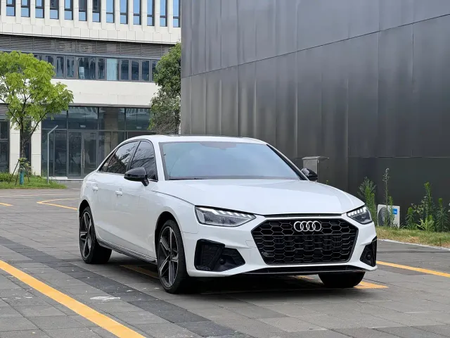 Audi A4L — Фото автомобиля 3