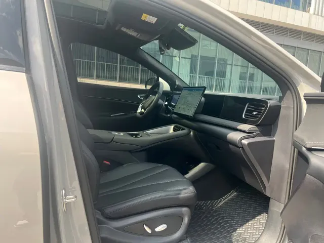 BYD Sealion 06 — Фото автомобиля 7