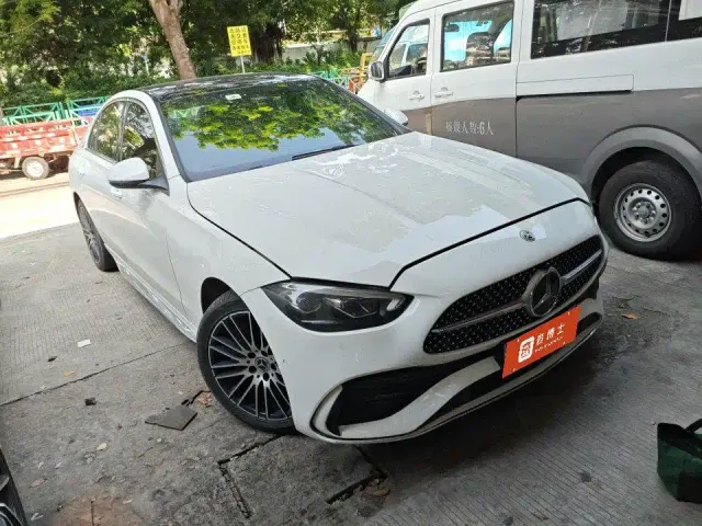 Фотография автомобиля — Mercedes-Benz C-Class