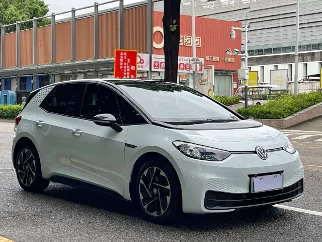 Volkswagen ID.3 — Фото автомобиля 3