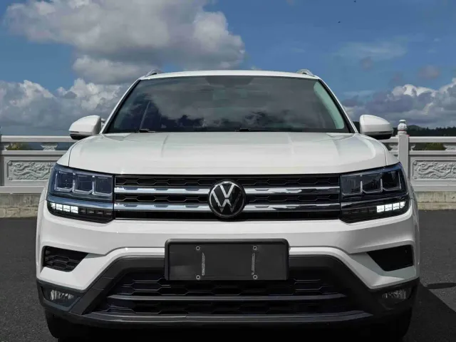 Volkswagen Tharu — Фото автомобиля 2