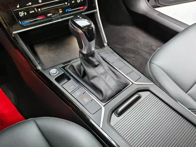 Volkswagen Passat — Фото автомобиля 16