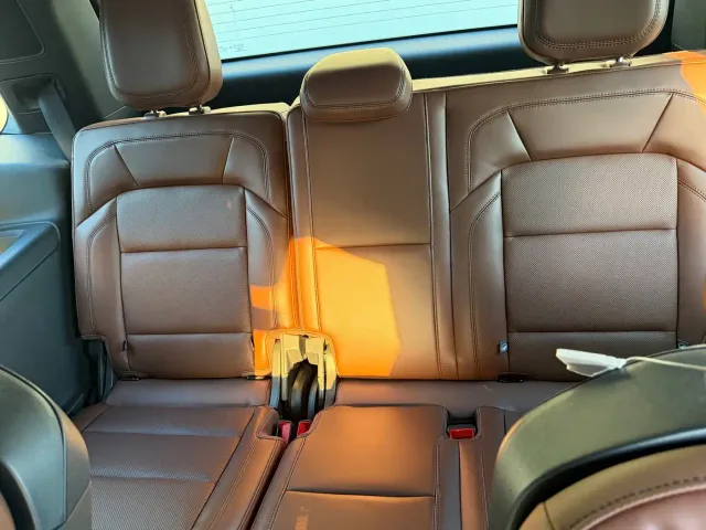 Lincoln Navigator — Фото автомобиля 8