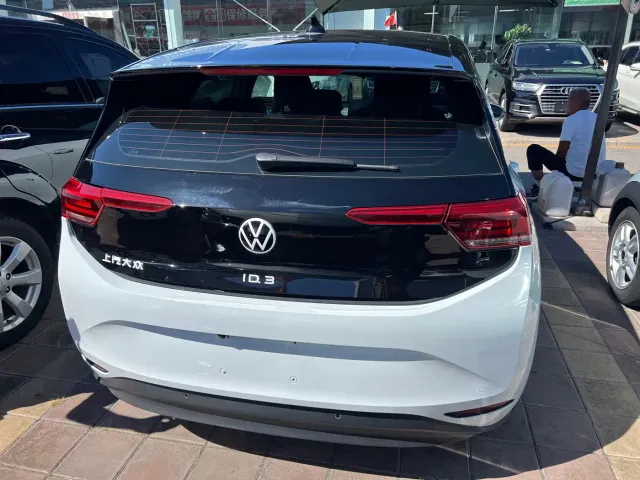 Volkswagen ID.3 — Фото автомобиля 6