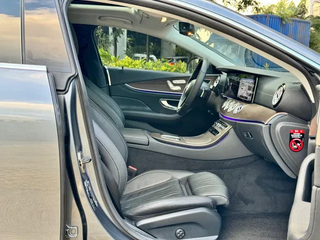 Mercedes-Benz CLS-Class — Фото автомобиля 10