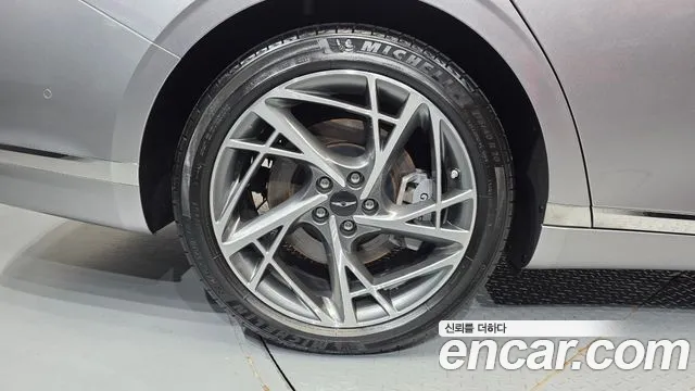 Genesis G90 Бензин 3.5 турбо AWD — Фото автомобиля 19