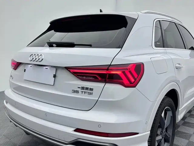 Audi Q3 — Фото автомобиля 18