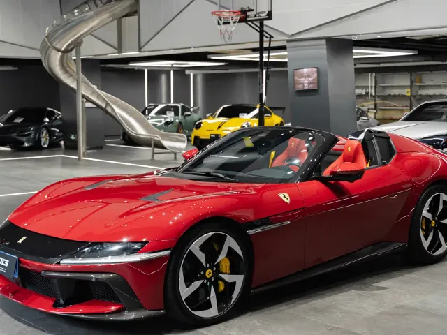 Фотография автомобиля — Ferrari 12Cilindri