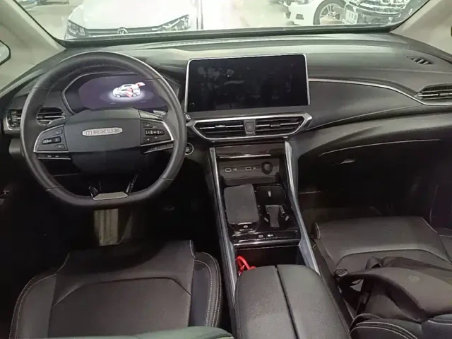 Maxus G50 — Фото автомобиля 9