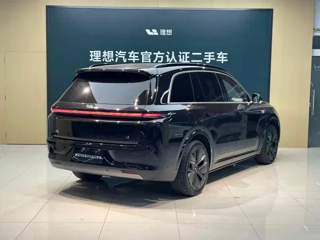 Li Auto L8 — Фото автомобиля 3