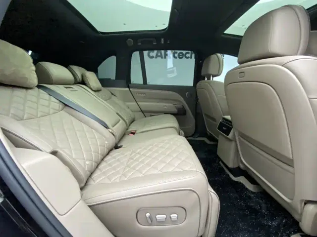 Li Auto L8 — Фото автомобиля 23