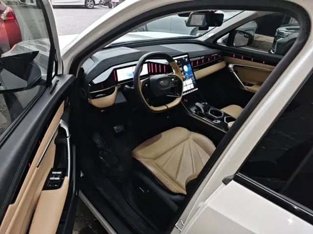 Geely Boyue L — Фото автомобиля 15