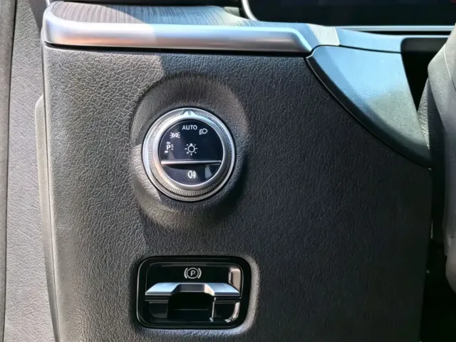 Mercedes-Benz C-Class — Фото автомобиля 16