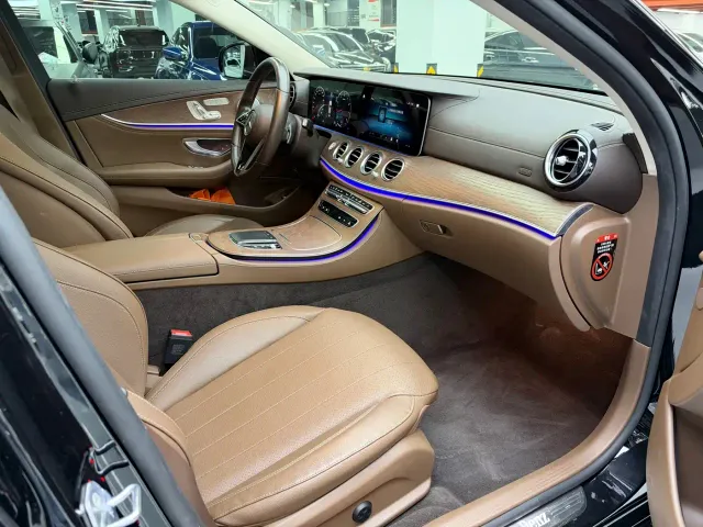 Mercedes-Benz E-Class — Фото автомобиля 13