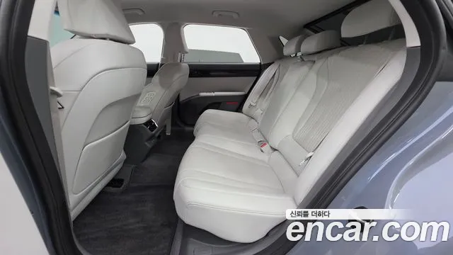 Hyundai Grandeur GN7 — Фото автомобиля 12