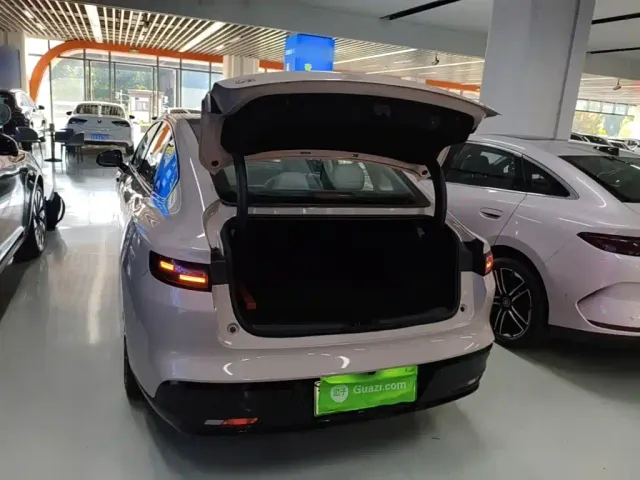 Leapmotor B01 — Фото автомобиля 18