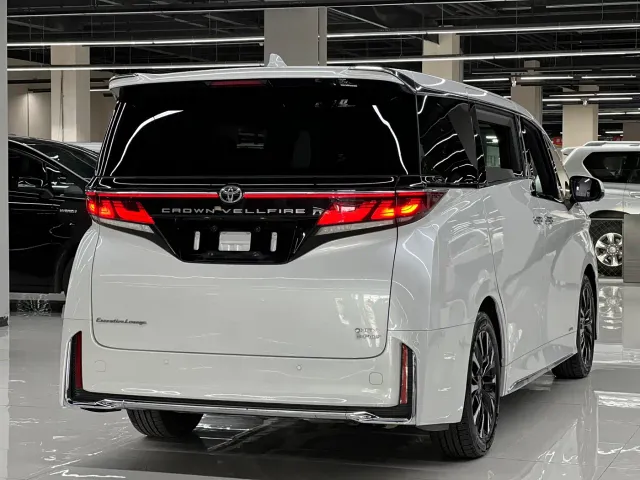 Toyota Vellfire — Фото автомобиля 4