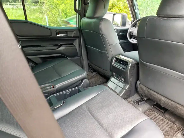 Toyota Prado — Фото автомобиля 12