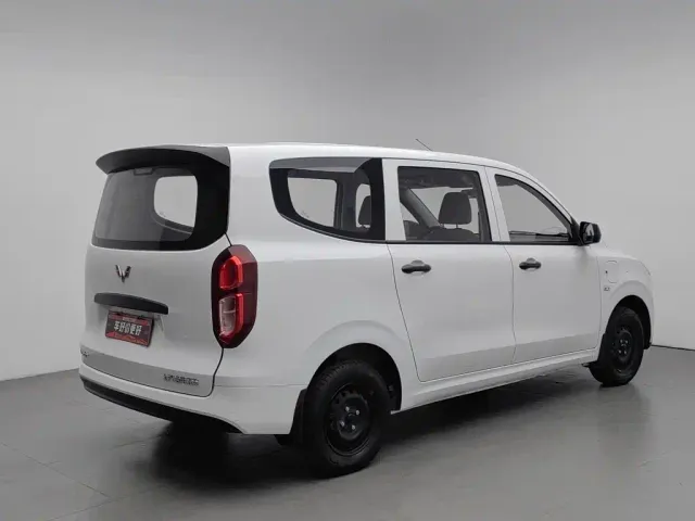 Wuling Hongguang — Фото автомобиля 2