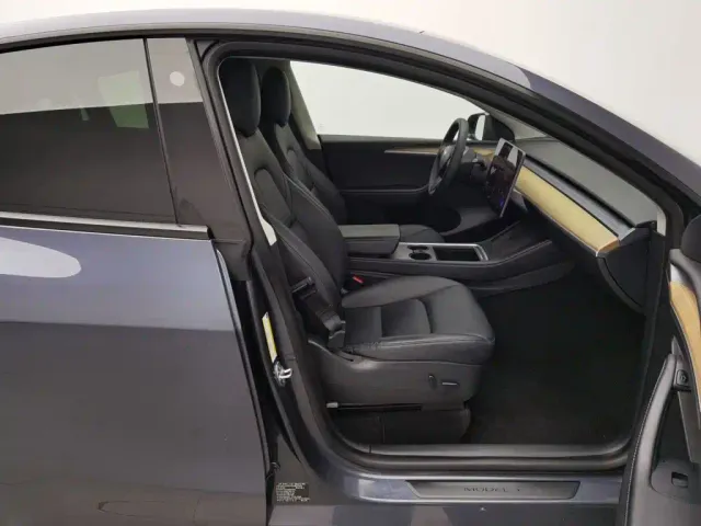 Tesla Model Y 2021 Performance High-Performance AWD — Фото автомобиля 23