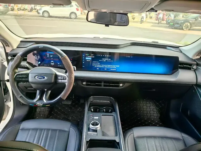 Ford Mondeo 2025 1.5T EcoBoost Luxury — Фото автомобиля 5