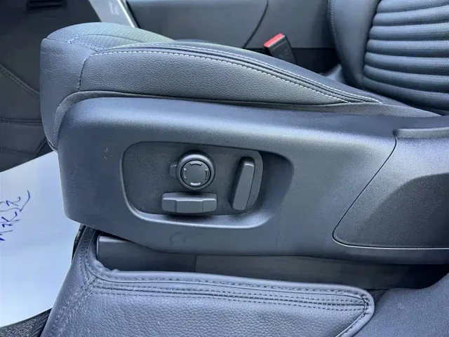 Land Rover Discovery — Фото автомобиля 19