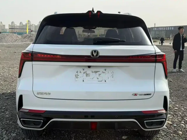 Changan CS75 Plus — Фото автомобиля 13