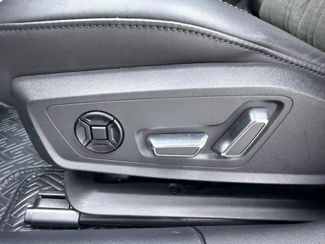 Audi A6L — Фото автомобиля 19
