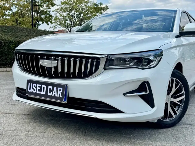 Geely Emgrand — Фото автомобиля 22