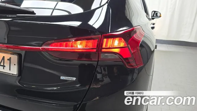 Hyundai Santafe Новый Santa Fe Бензин 2.5T 4WD — Фото автомобиля 22