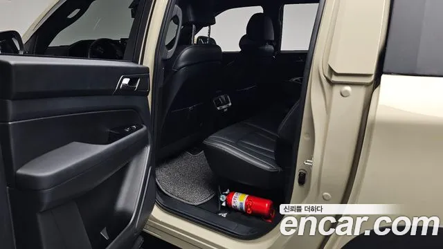 KG_Mobility_Ssangyong Rexton Новый Rexton Sport Дизель 2.2 4WD — Фото автомобиля 22