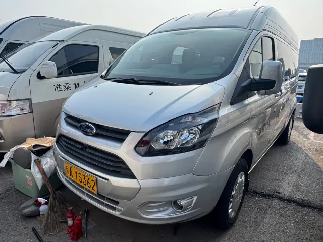 Фотография автомобиля — Ford Transit
