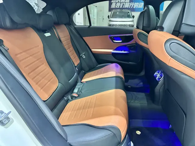 Mercedes-Benz C-Class — Фото автомобиля 16